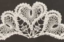 Exposición - Labores Artesanales: Lana, Punto de Cruz y Bolillos