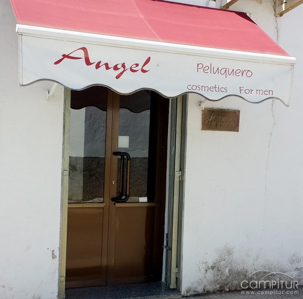 Peluquero Ángel Centeno