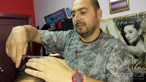 Peluquero Ángel Centeno