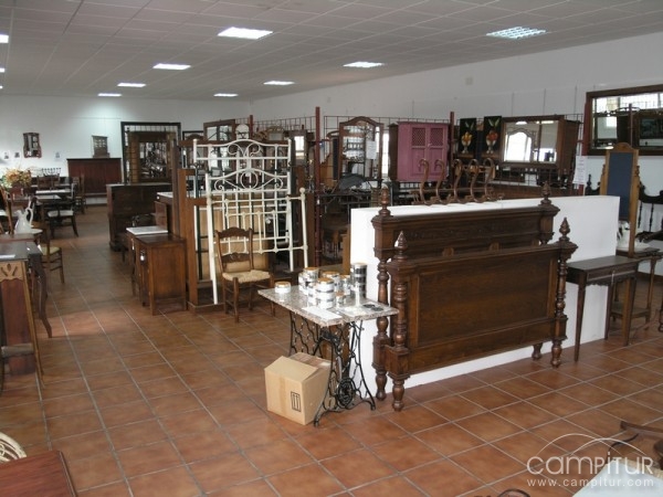 Rustical Reproducción del Mueble Antiguo 