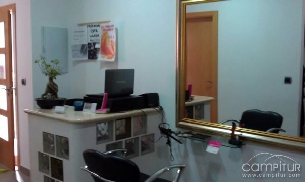 Peluquería y Estética Rocío Esquivel Unisex 