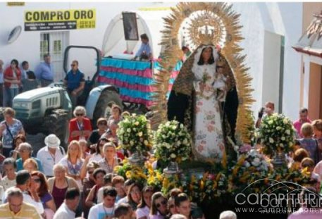 La Virgen del Robledo de Constantina regresa a su Ermita 